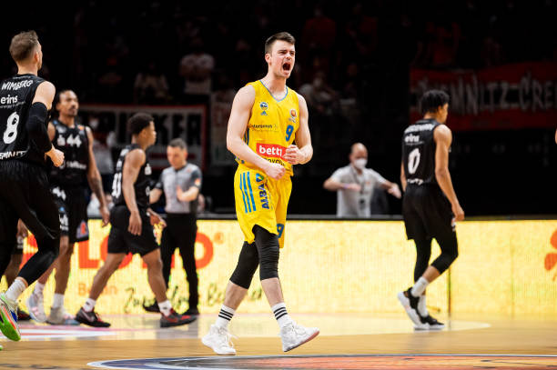 最终披荆斩 最终披荆斩