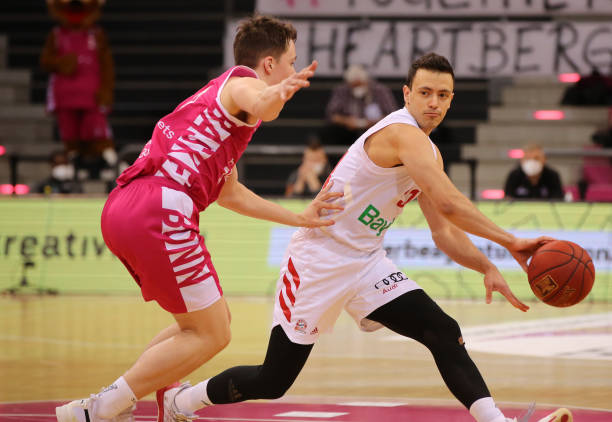 巴塞罗那凭 巴塞罗那凭